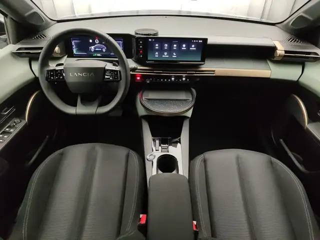 Lancia Ypsilon view 9