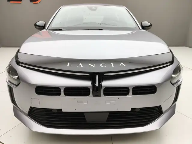 Lancia Ypsilon view 25