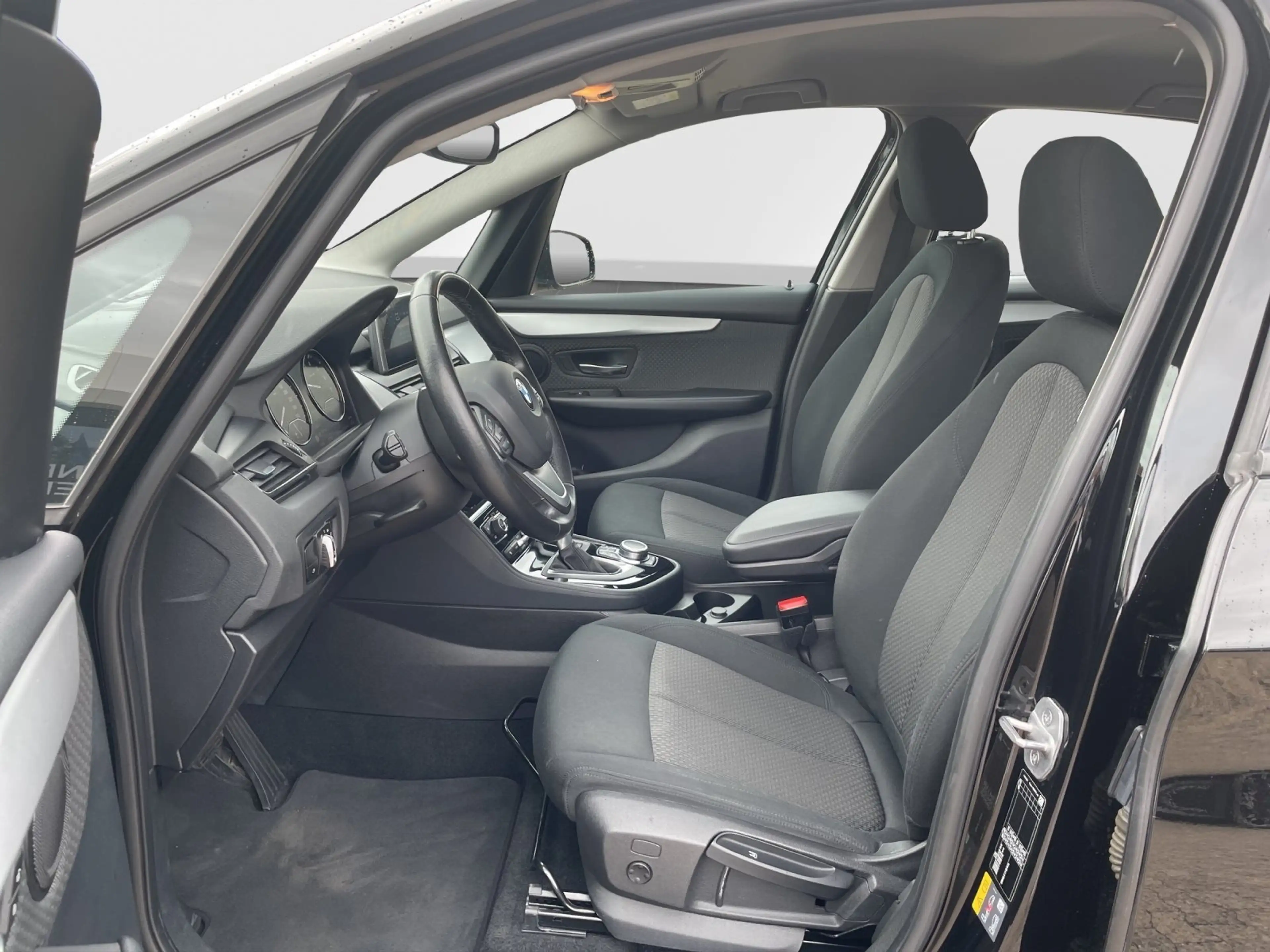 BMW 225 xe Active Tourer/ RFK/ Navigation/ LED — photo 11