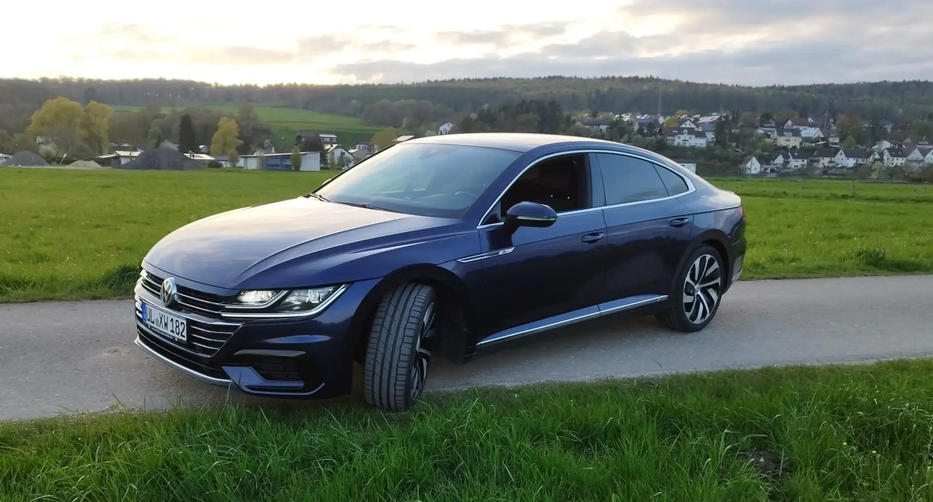 Volkswagen Arteon Arteon 2.0 TDI SCR DSG Blau - 1