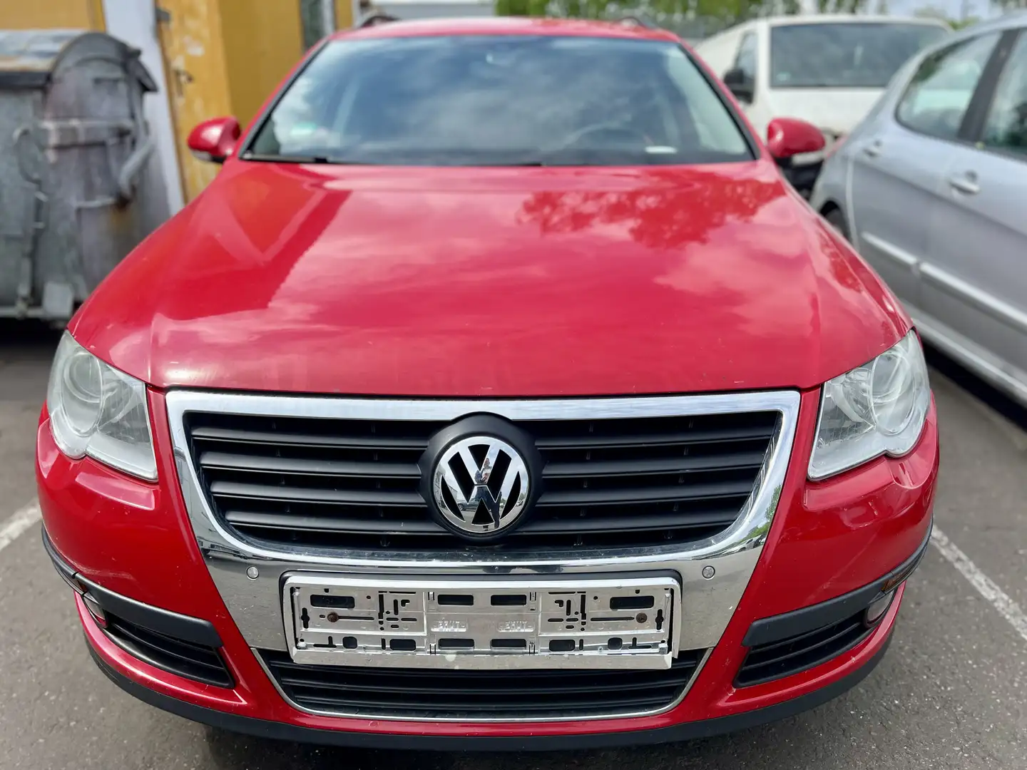 Volkswagen Passat Variant Trendline TDI BlueMotion, TÜV Neu, AHK Rouge - 1