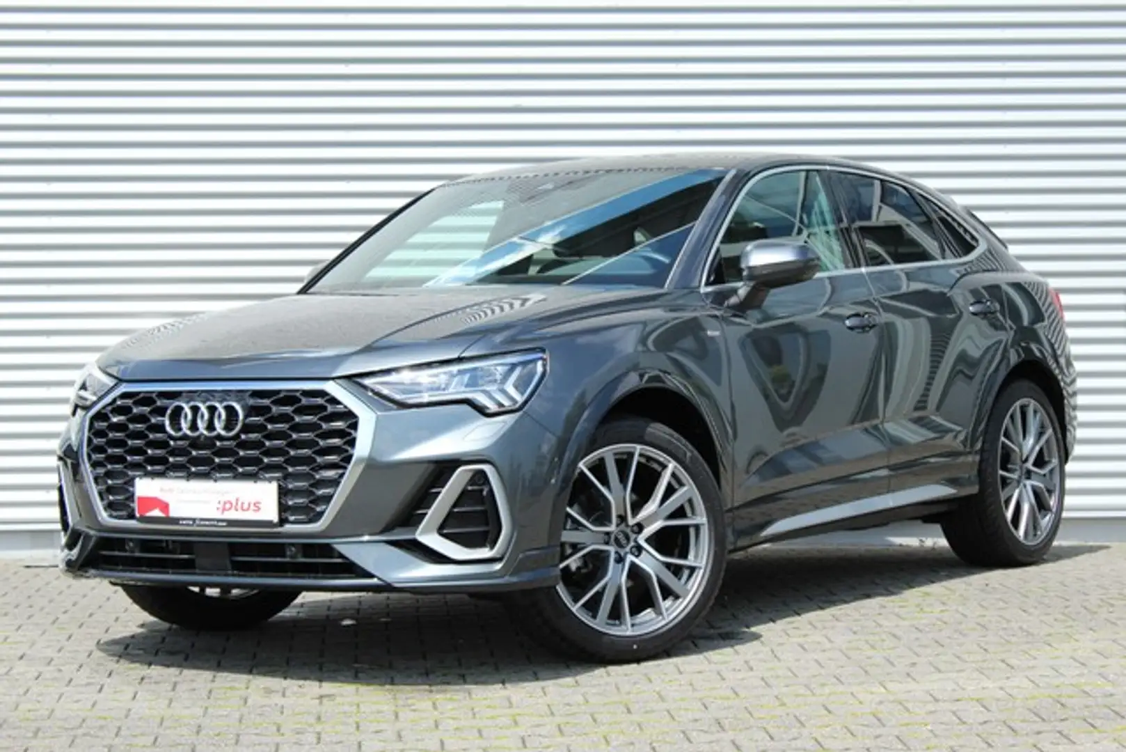 Audi Q3 Sportback S line 35 TFSI 110(150) kW(PS) Schalt... Gris - 1