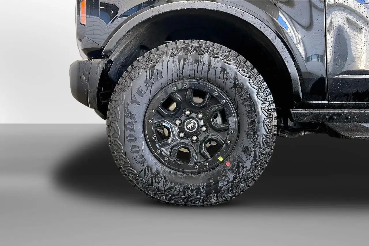 Ford Bronco снимка Ford Bronco