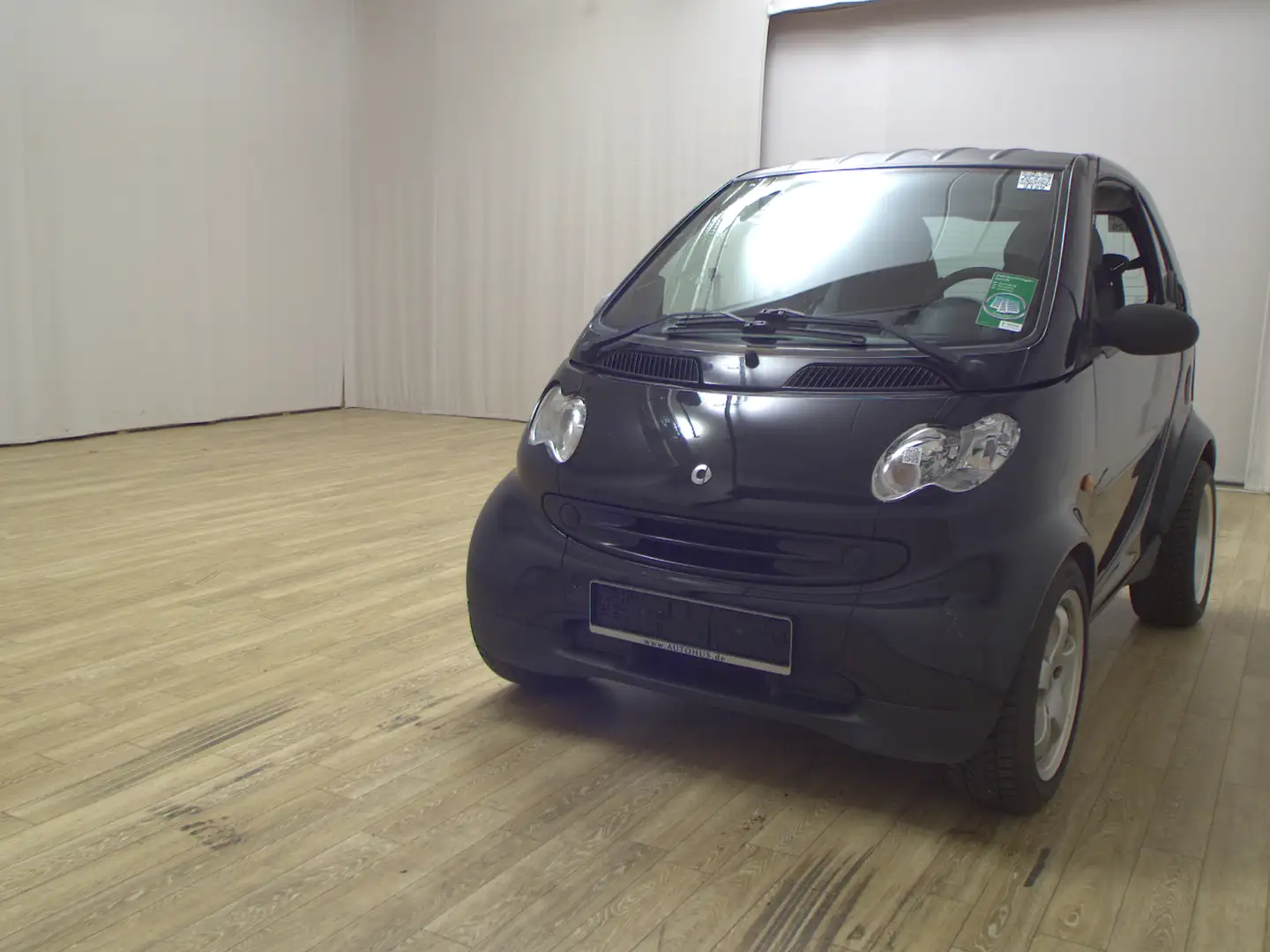 smart forTwo Pure life Radio Klima HU 07/26 Schwarz - 2