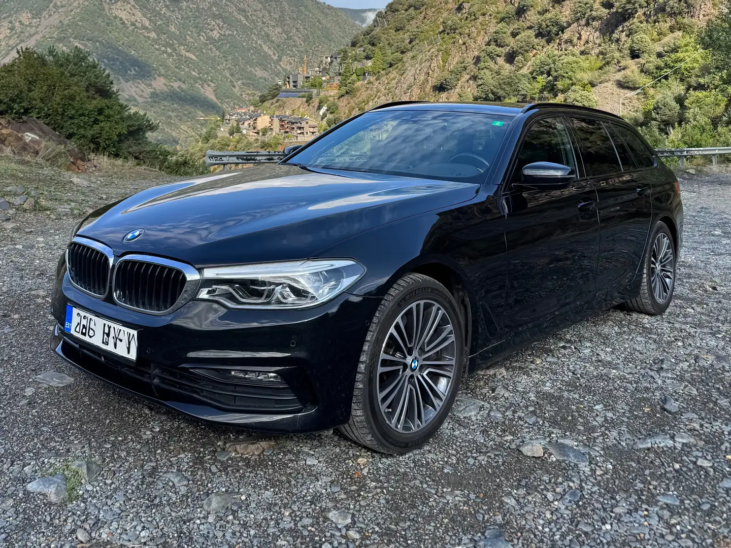 BMW 540 540d Touring xDrive Negro - 1