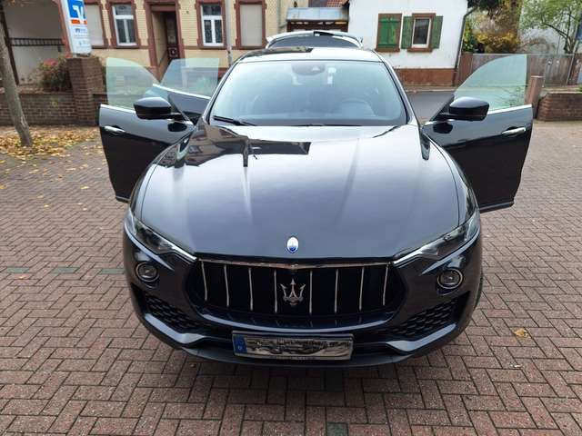 Maserati Levante Levante SUV