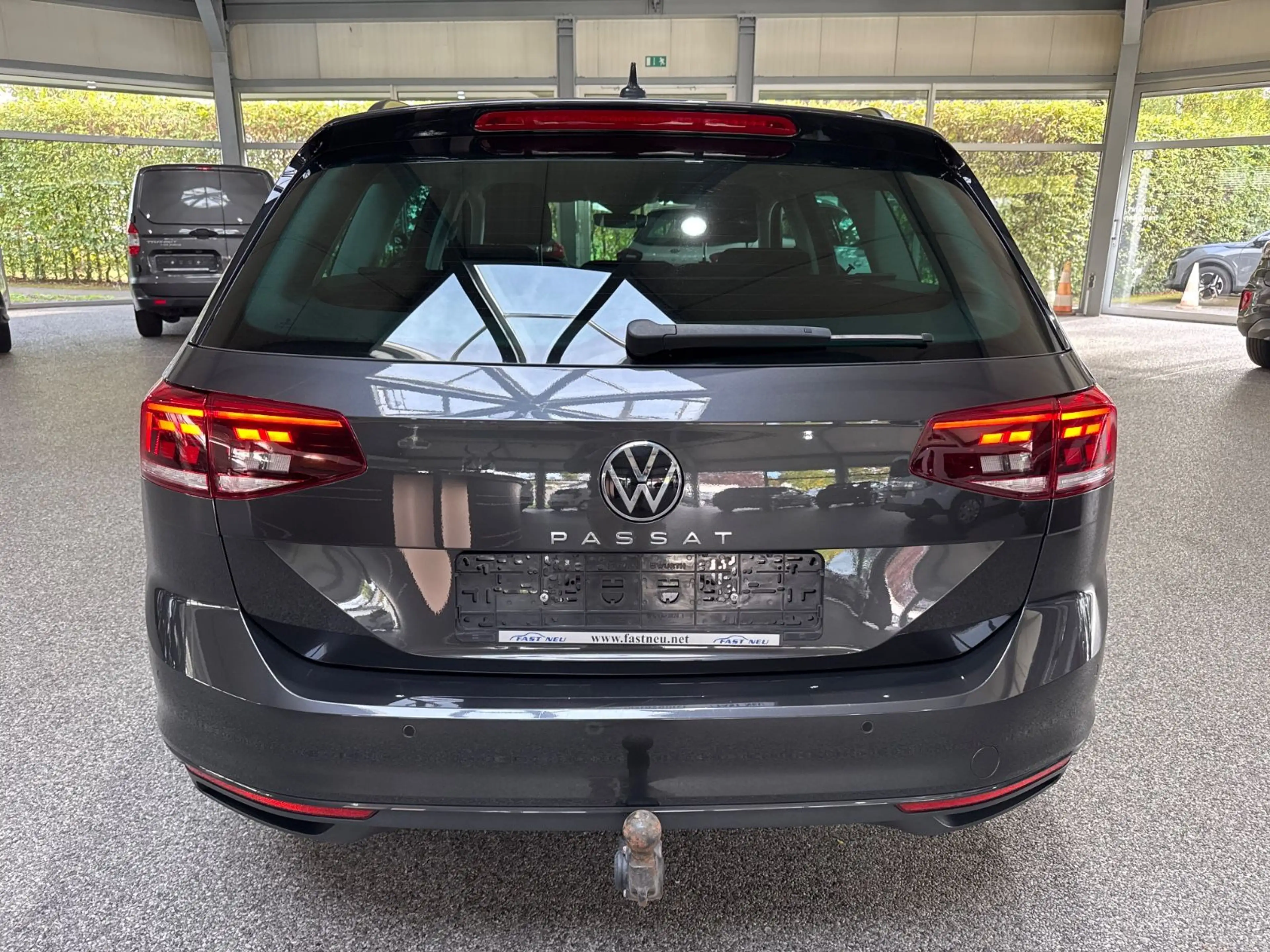Volkswagen Passat Variant 2.0TDI Aut. AHK Navi LED RfK — photo 7