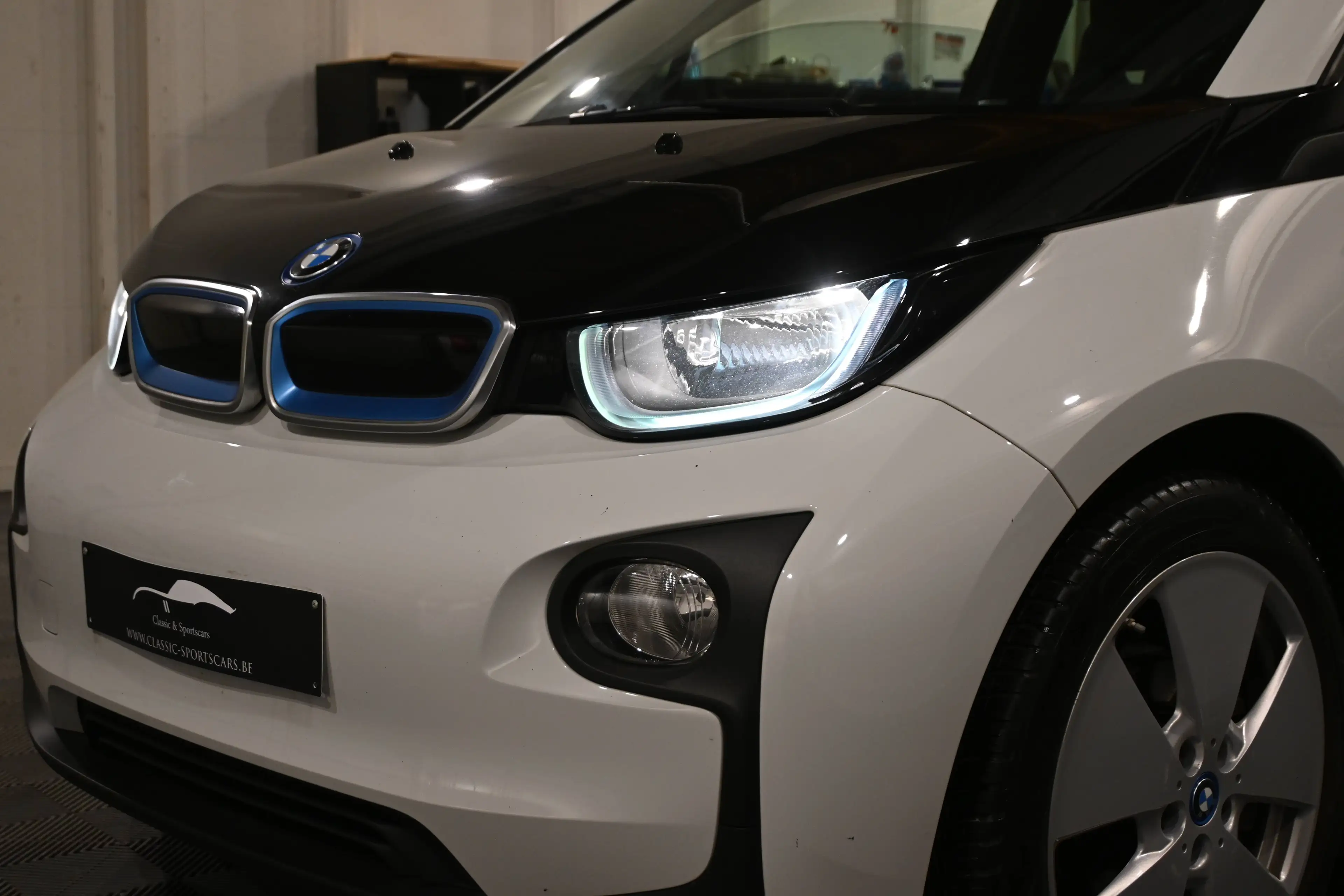 BMW i3 i3 94Ah ELECTRIC / GPS NAVIGATION / HARMAN KARDON / RETROS ELECTRIQUES / PDC !! — photo 3