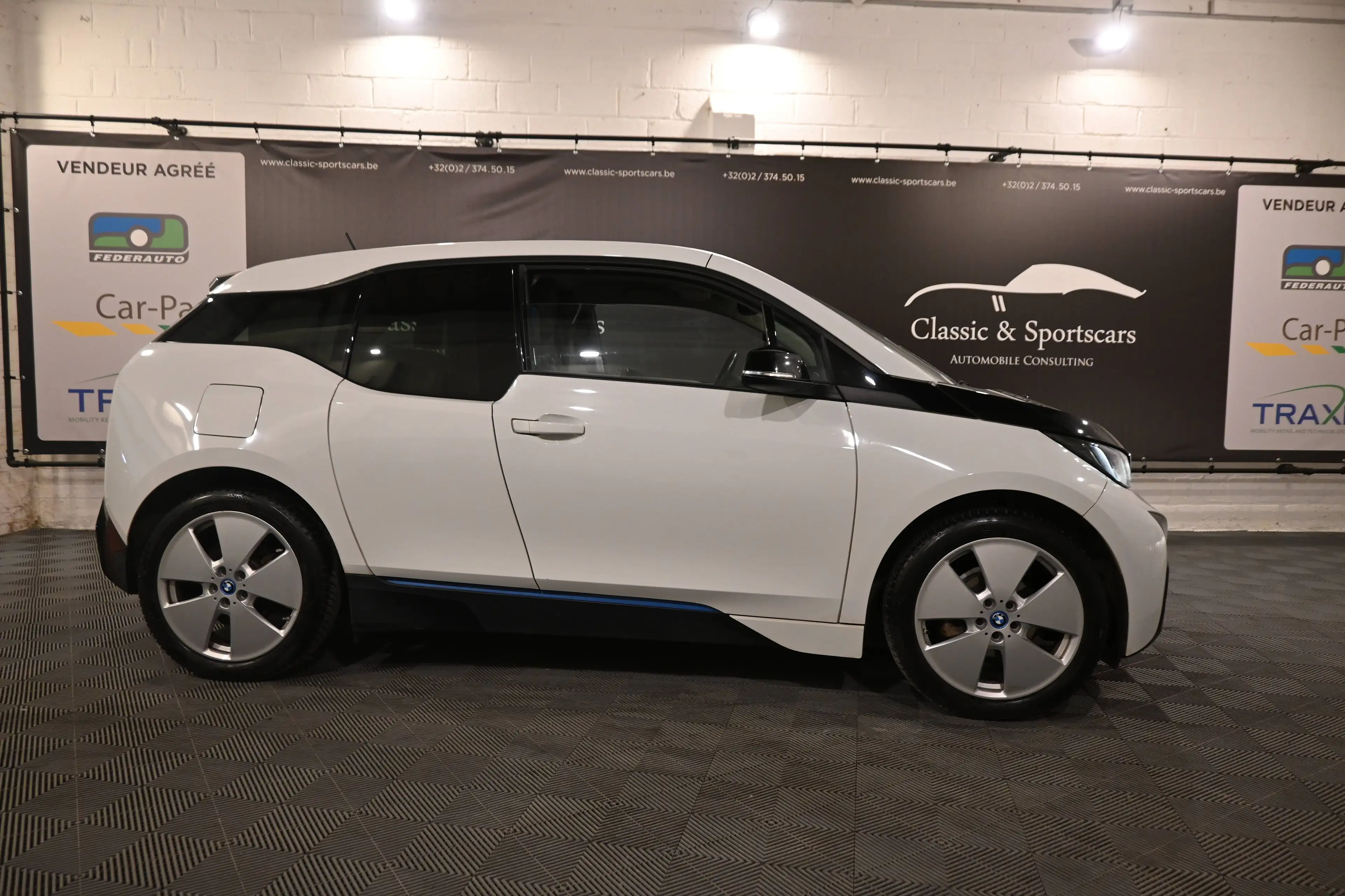 BMW i3 i3 94Ah ELECTRIC / GPS NAVIGATION / HARMAN KARDON / RETROS ELECTRIQUES / PDC !! — photo 5