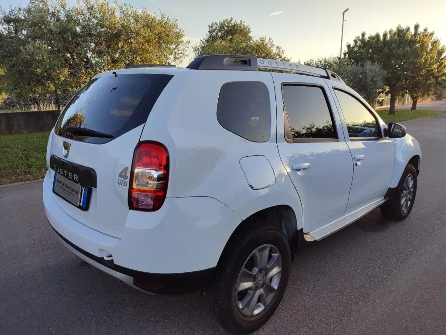 Dacia Duster 1.5 dCi 110CV Start&Stop 4x4 Lauréate Blanc - 2