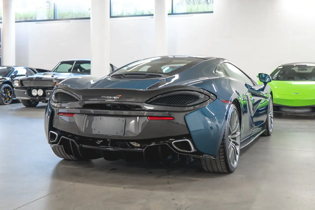 McLaren 570GT снимка McLaren 570GT