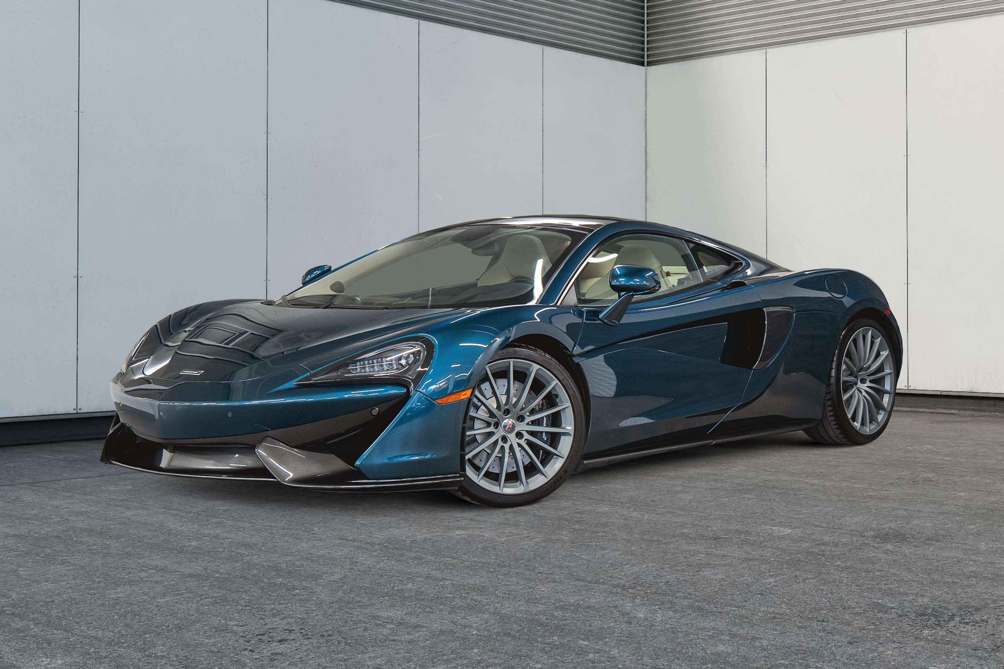 2017 McLaren 570 Coupe *1 AN DE CPO INCLUS, LOCATION DISPONIBLE!*