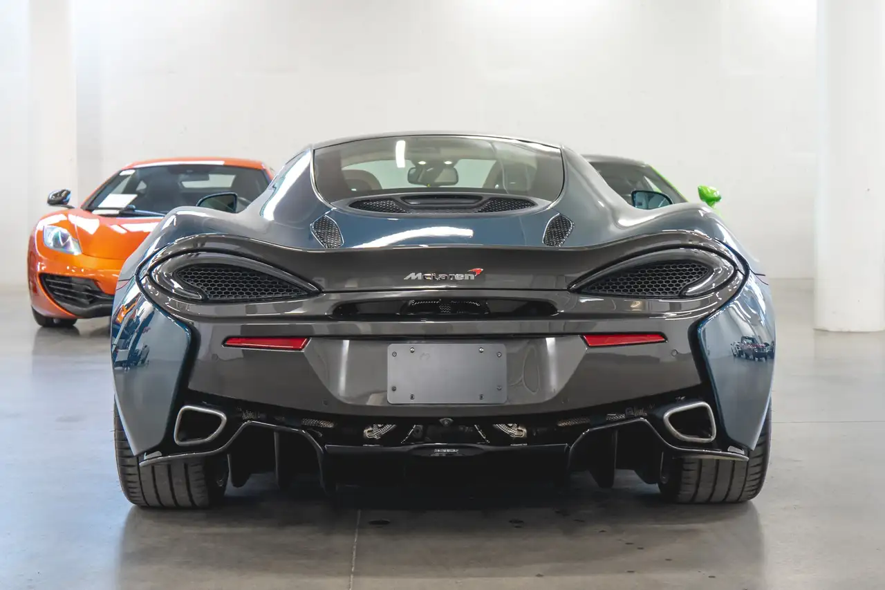 McLaren 570GT снимка McLaren 570GT