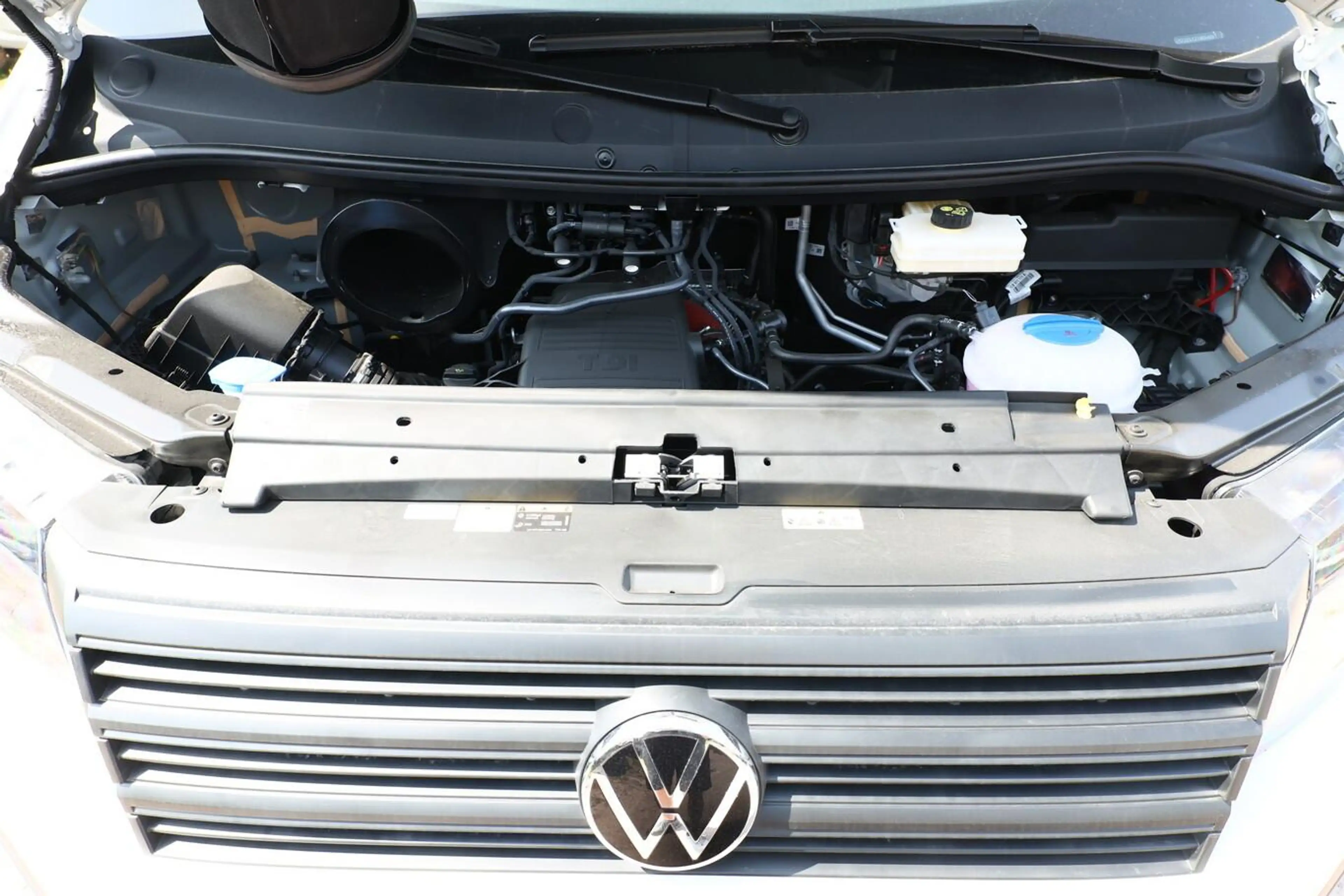 Volkswagen Crafter 35 L4H3 3S Temp Kam AppCo 2xPDC Res.rad 103 kW ... — photo 12