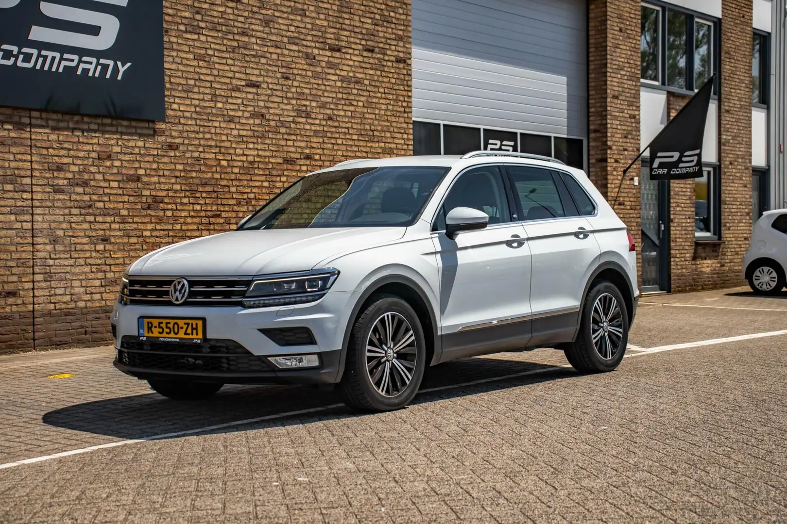 Volkswagen Tiguan 1.4 TSI ACT Comfortline, Adap-Cruise, DYN Wit - 2