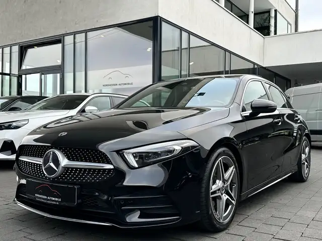 Mercedes-Benz A 180 AMG Line | Multibeam LED | Panorama