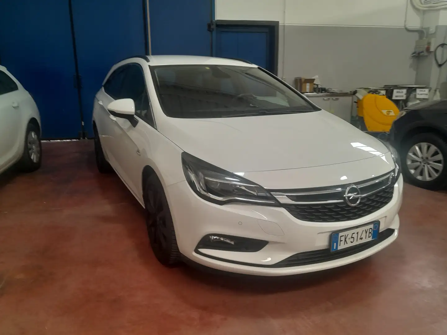 Opel Astra Astra Sports Tourer 1.6 cdti innovation Bianco - 1