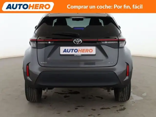 Toyota Yaris Cross view 5