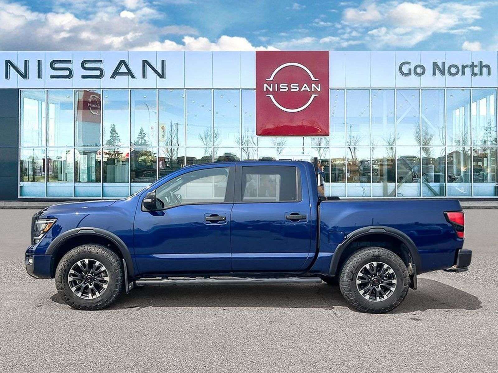 2021 Nissan Titan PRO-4X/V8/FENDER/LEATHER/DRIVERS ASSIST/360 CAM — снимка 1