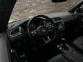 Volkswagen Tiguan 1.5 TSI R-LINE PANORAMA HEAD-UP VERWARMDE VOORSTOE Schwarz - thumbnail 3
