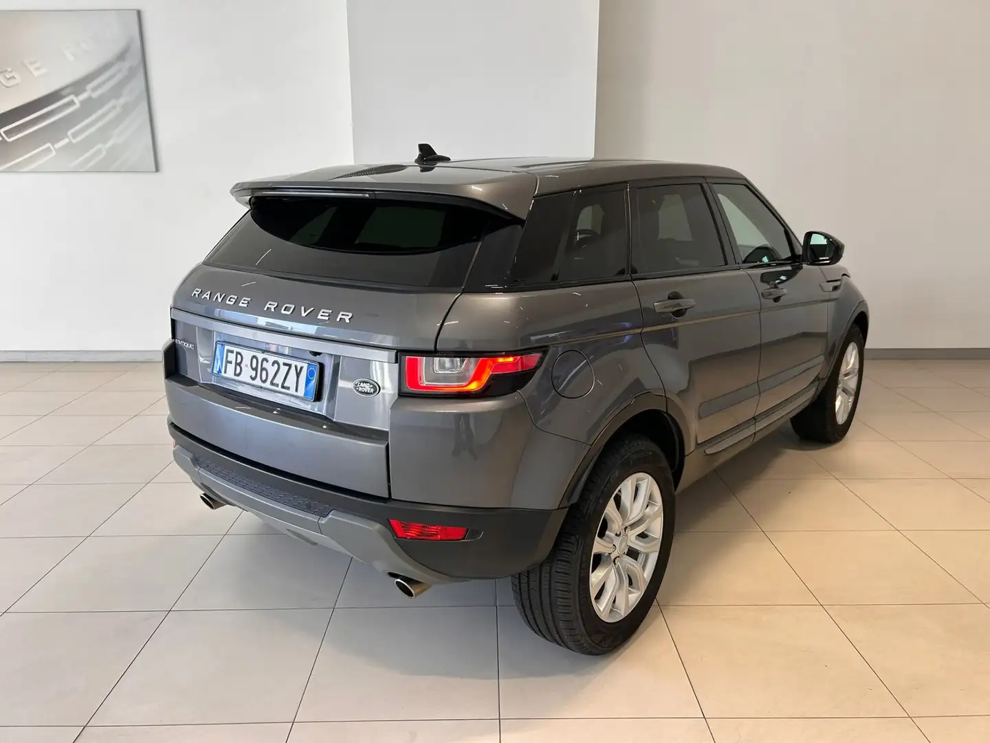 Land Rover Range Rover Evoque Range Rover Evoque 2.0 TD4 150 CV 5p. SE *AUTOCARR Gris - 2