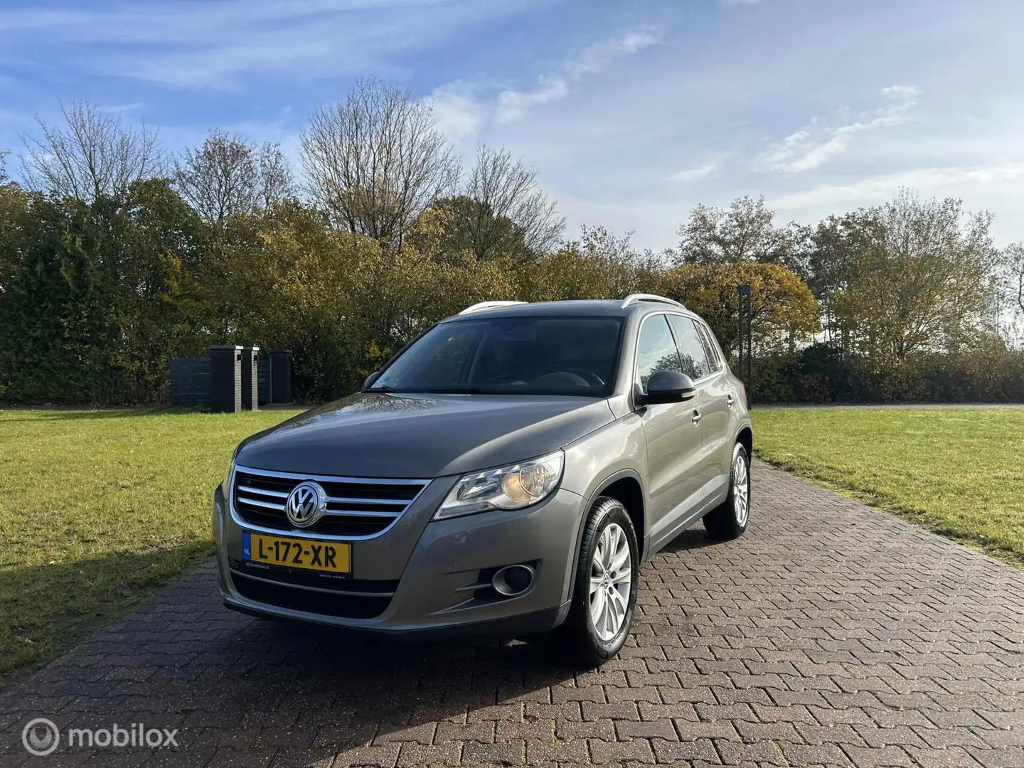 Volkswagen Tiguan 1.4 TSI Easyline Gris - 1