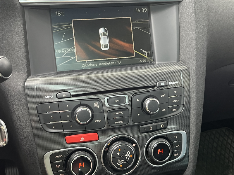 Citroen C4 1.6HDI Xenon-Navi-Pano-Verw.Leer-BT-Pdc-15" — photo 10