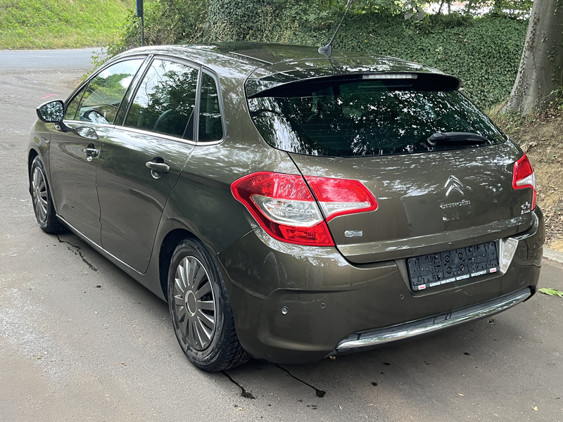 Citroen C4 1.6HDI Xenon-Navi-Pano-Verw.Leer-BT-Pdc-15" — photo 7
