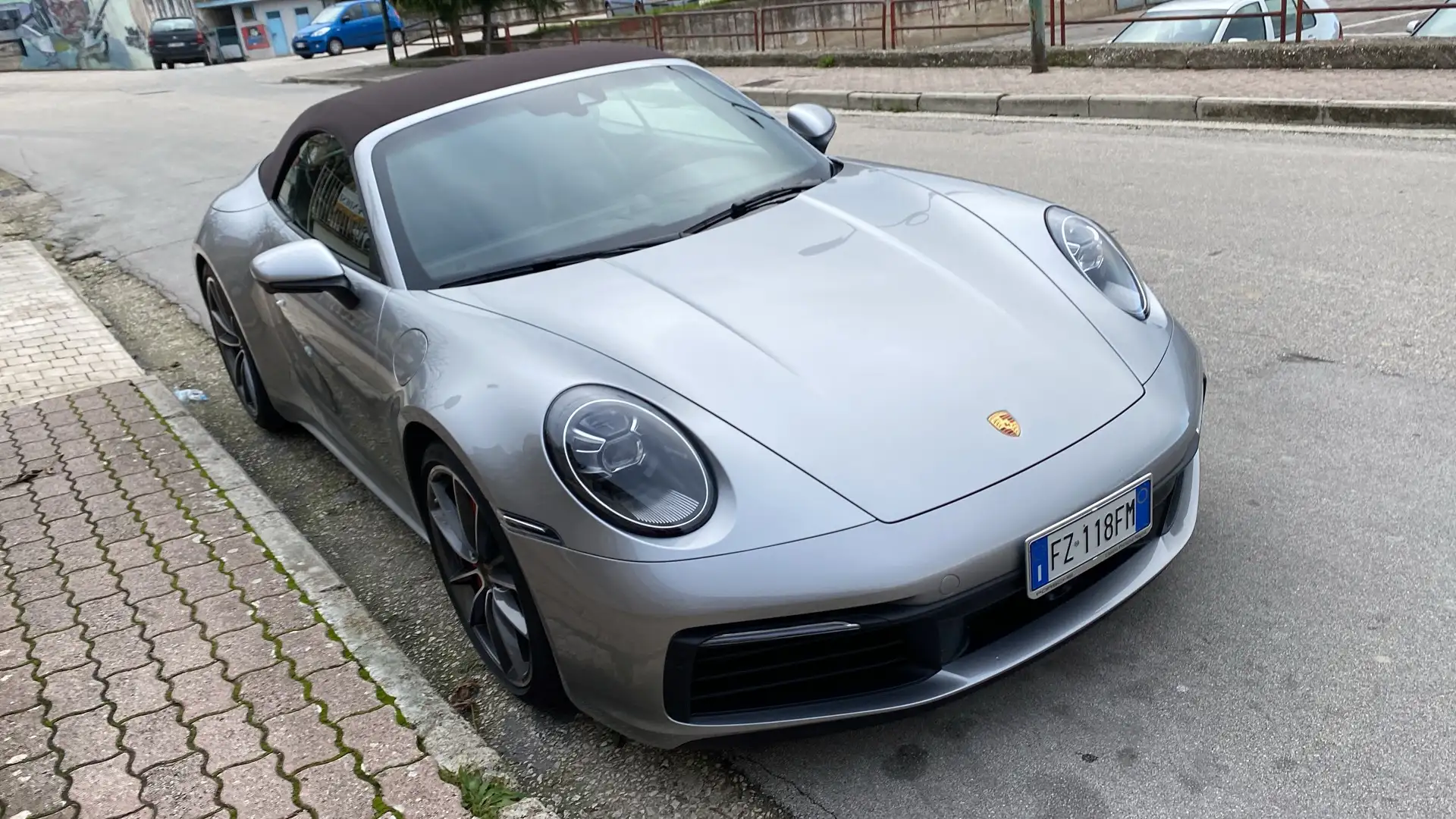 Porsche 911 Cabrio 3.0 Carrera 4S auto Grau - 1