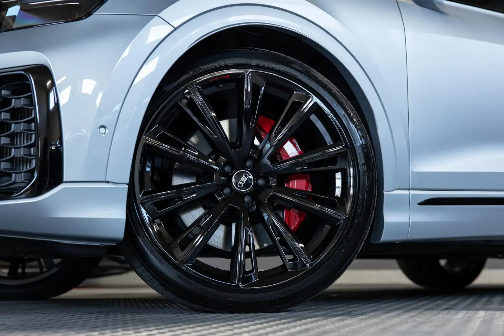 Audi SQ8 4.0 TFSI quattro PANO B&O STHZ FACELIFT ABT Argintiu - 2