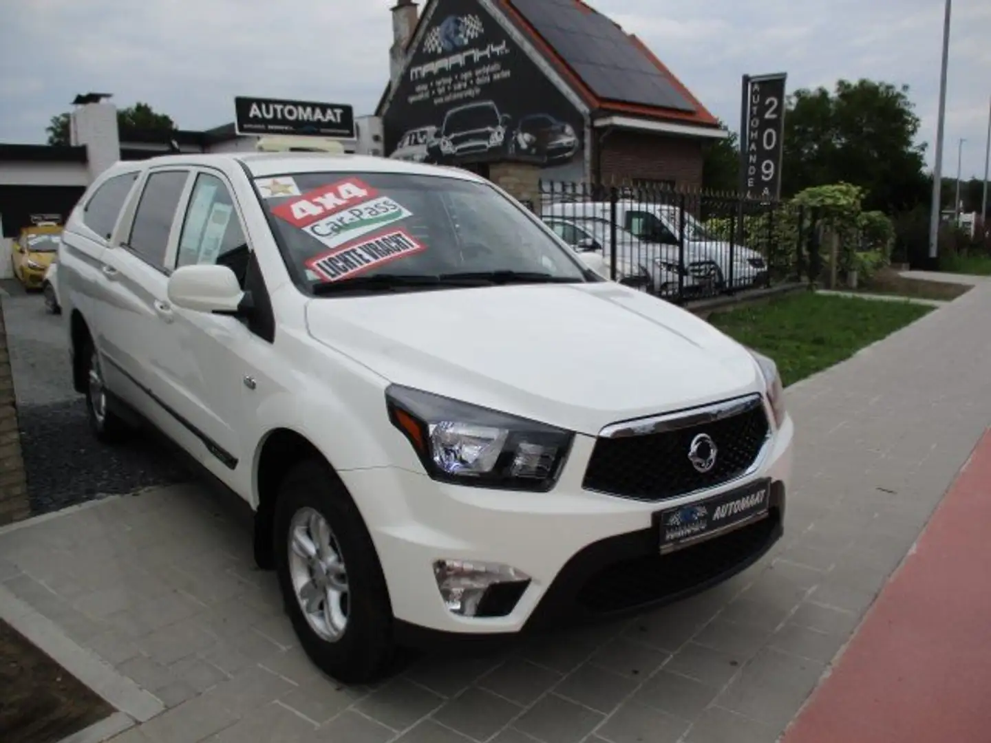 SsangYong Actyon 2.0TDI 155PK SPORTS PICKUP 4X4 AUTOMAAT VICSCRAFT Biały - 1