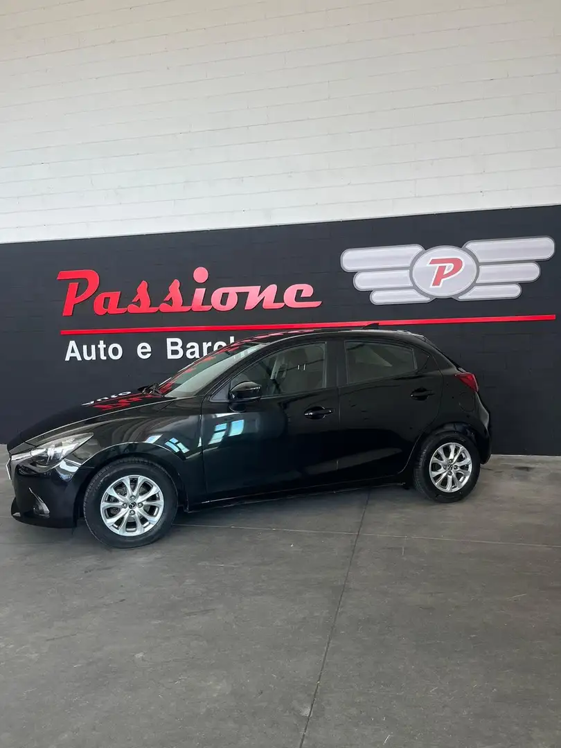 Mazda 2 2 III 2015 1.5 Essence 75cv my17 Nero - 2