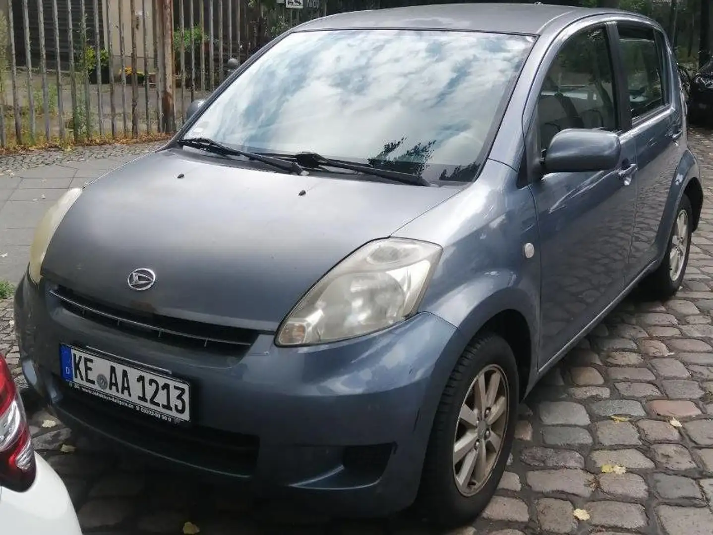 Daihatsu Sirion Sirion 1.3 Grau - 1
