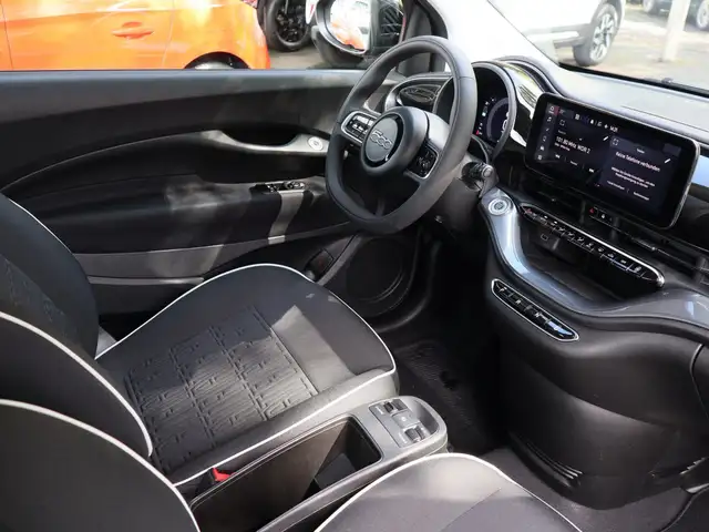 Fiat 500 view 3
