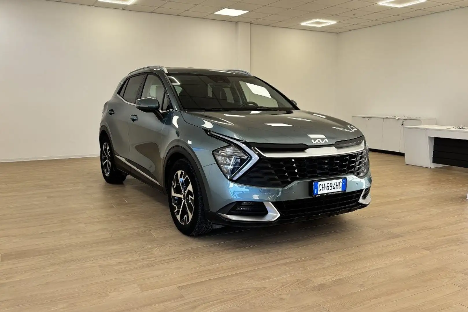 Kia Sportage 1.6 CRDi MHEV Style Gris - 1