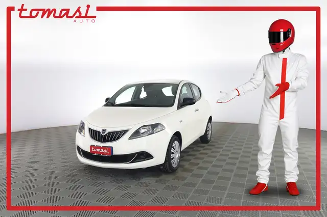 Lancia Ypsilon 1.0 FireFly 5 porte S&S Hybrid Silver Plus