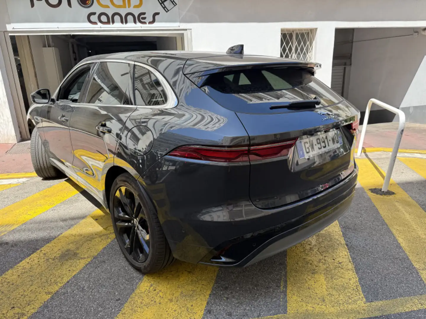 Jaguar F-Pace P400E PLUG-IN-HYBRID R-DYNAMIC HSE BVA8 AWD Gris - 2