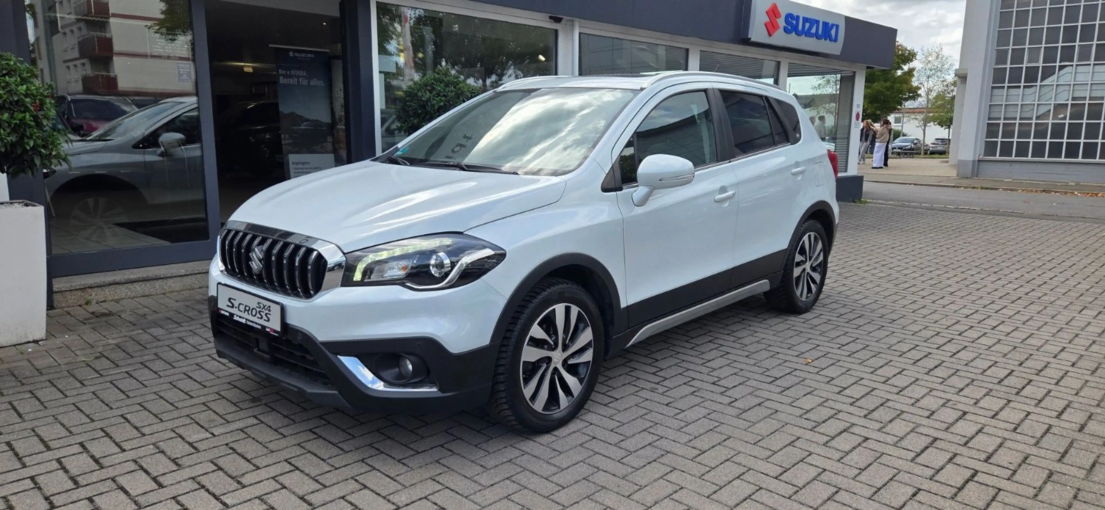 Suzuki SX4 S-Cross 1.4 Comfort+ Hybrid ALLGRIP — photo 3