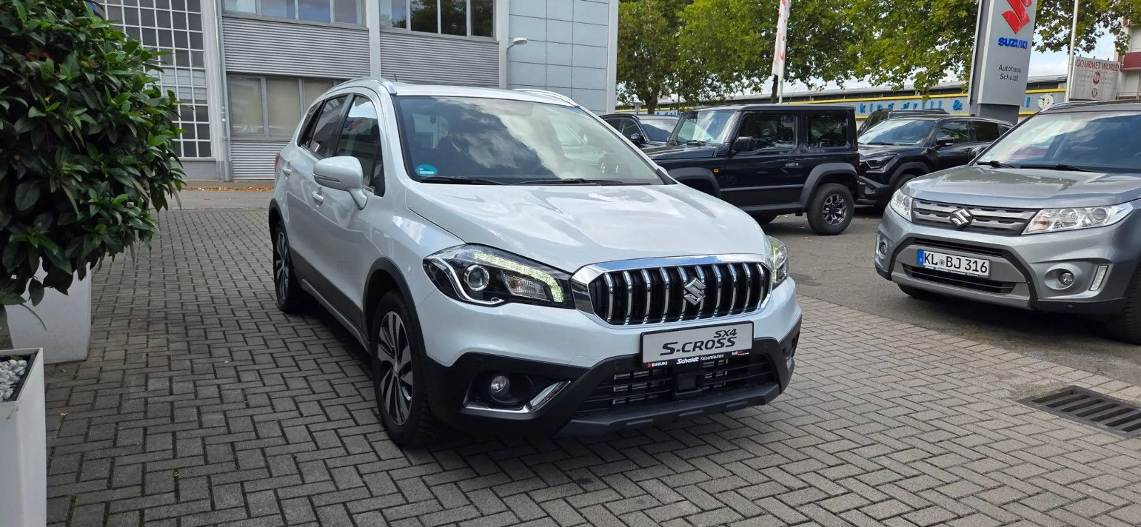 Suzuki SX4 S-Cross 1.4 Comfort+ Hybrid ALLGRIP — photo 2