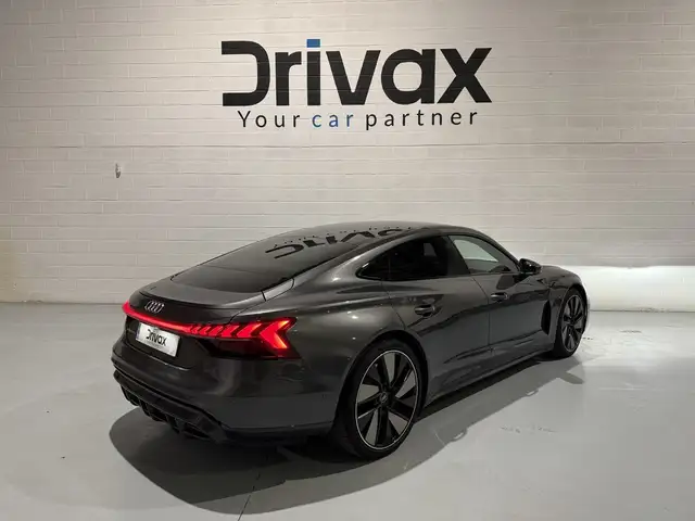 Audi e-tron GT 60 quattro 350kW (476CV)