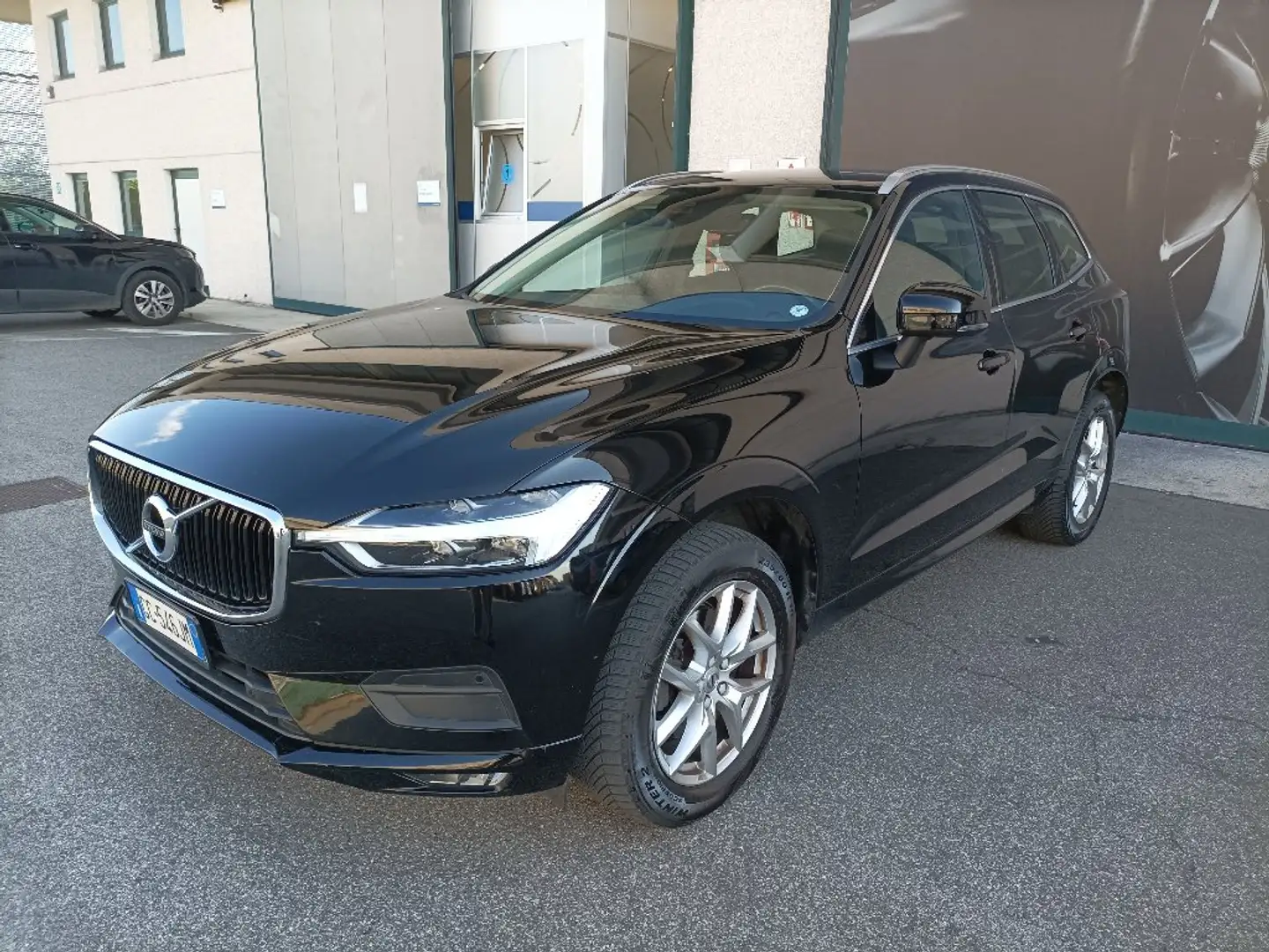 Volvo XC60 D4 Geartronic Momentum Pro Nero - 2
