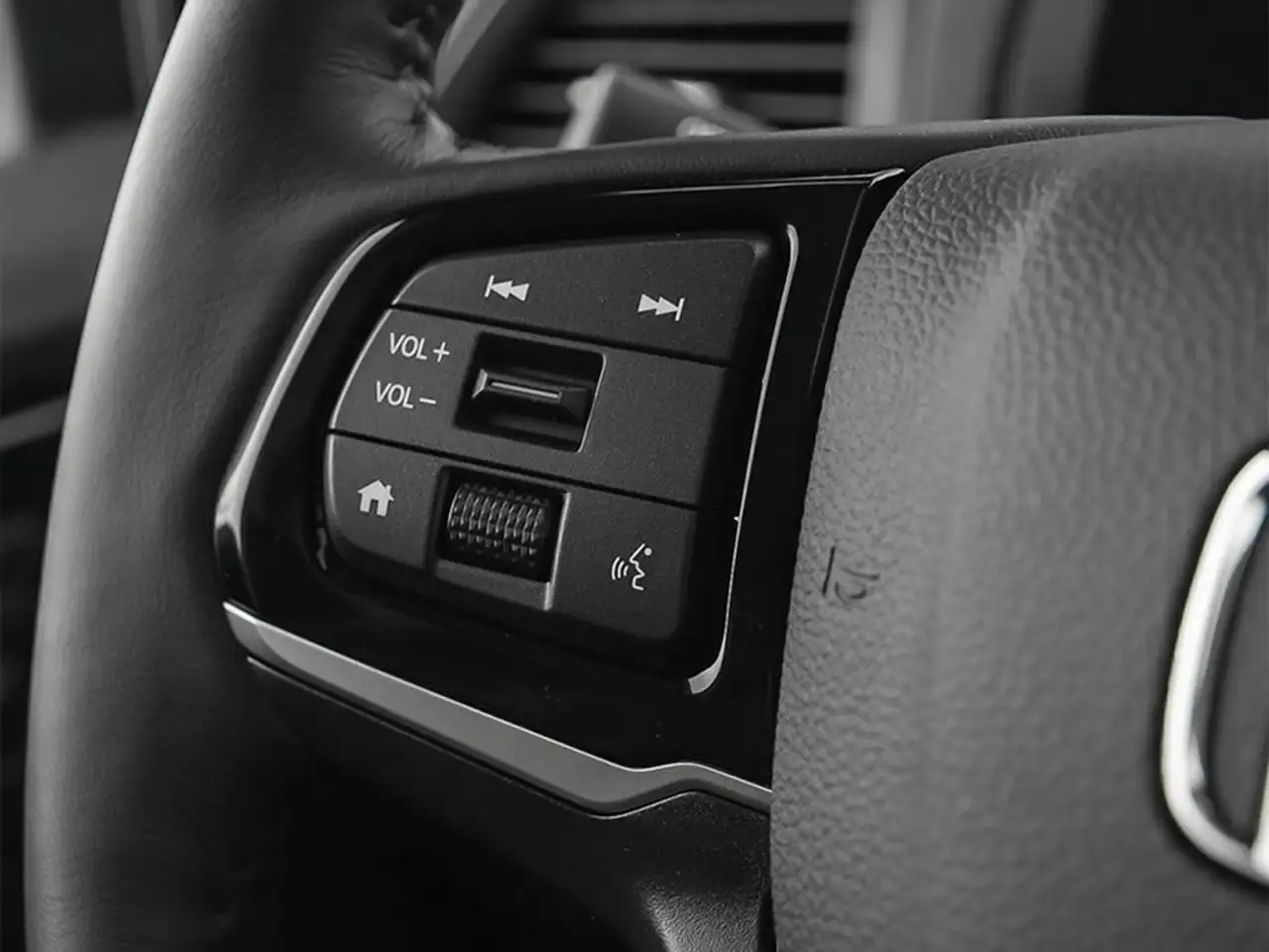 Honda Odyssey снимка Honda Odyssey