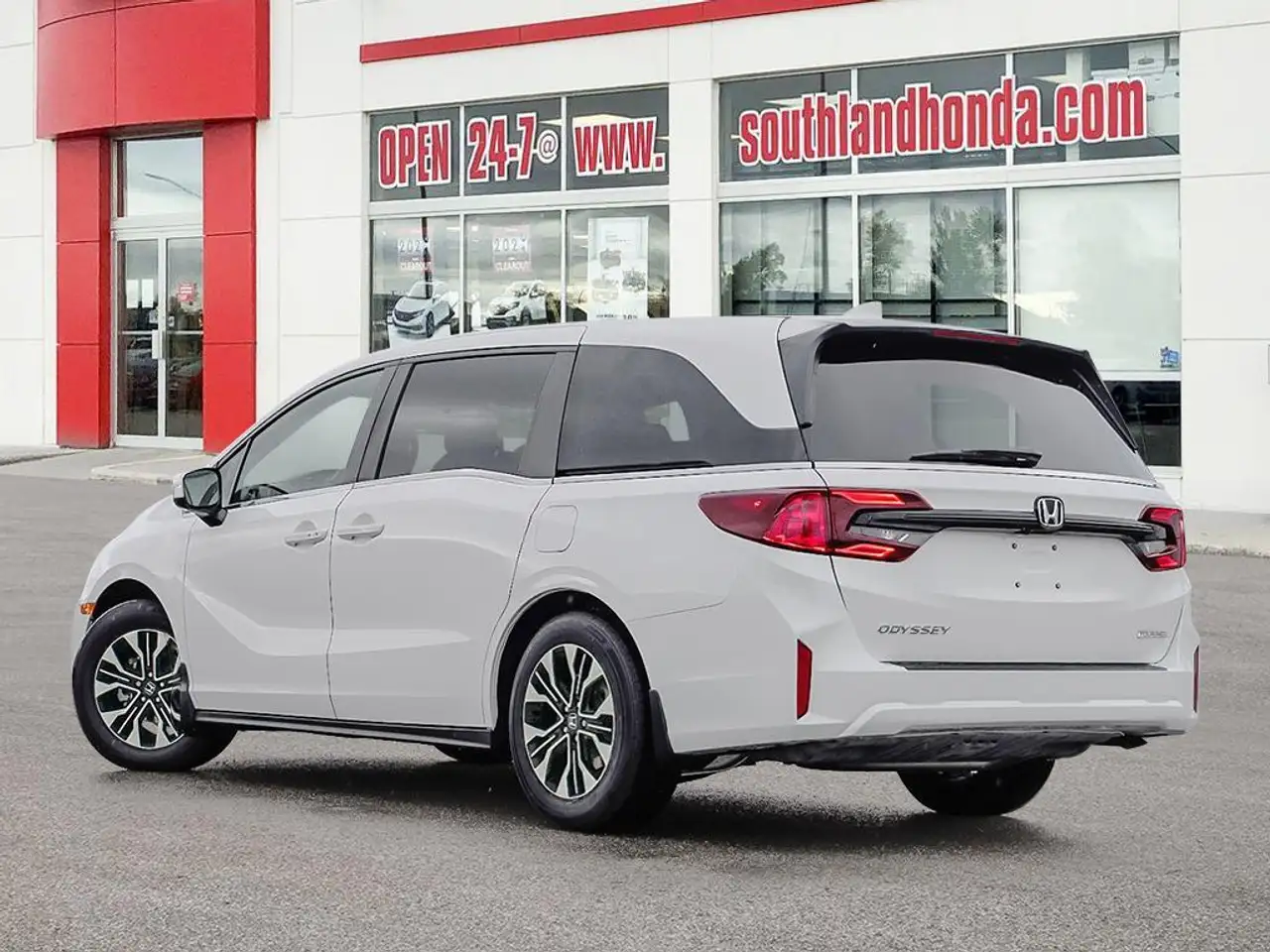 Honda Odyssey снимка Honda Odyssey