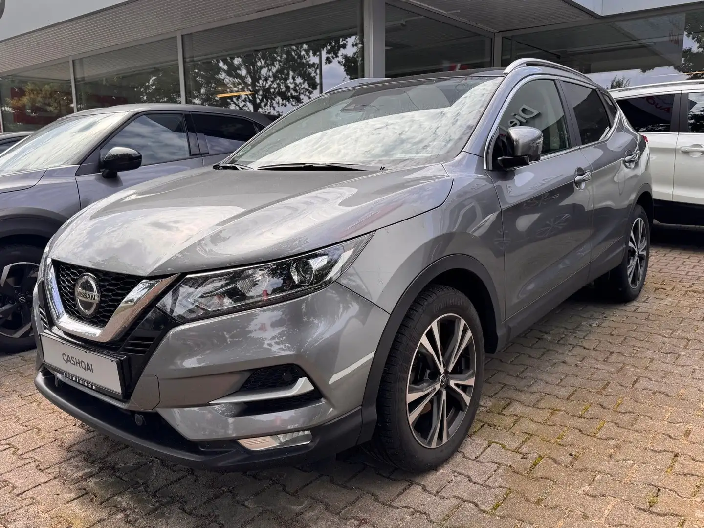 Nissan Qashqai 1.3 N-Connecta Grau - 1