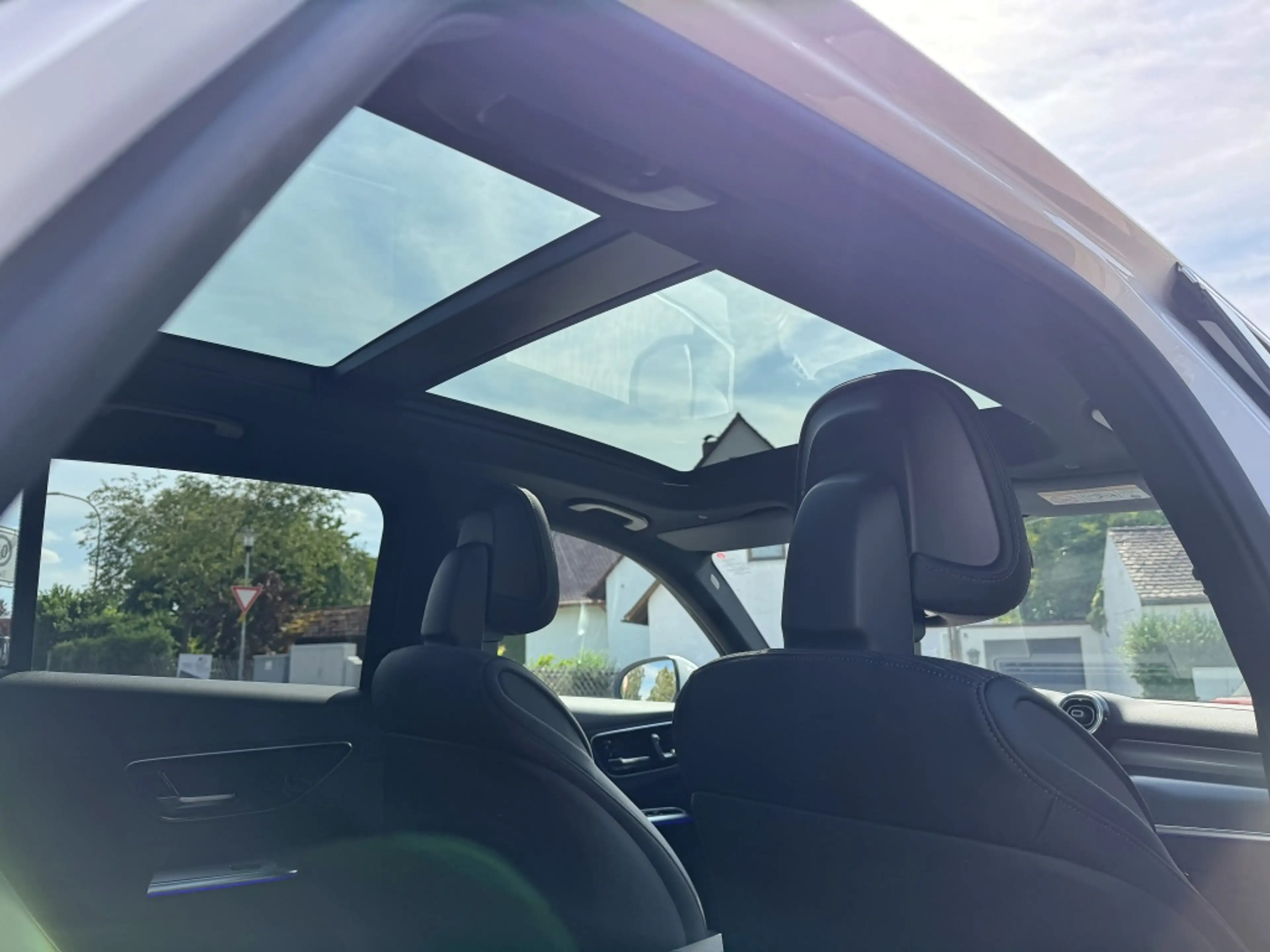 Mercedes-Benz GLC 220 d Edition Avantgarde 4M WinterP+M&S 18" — photo 16