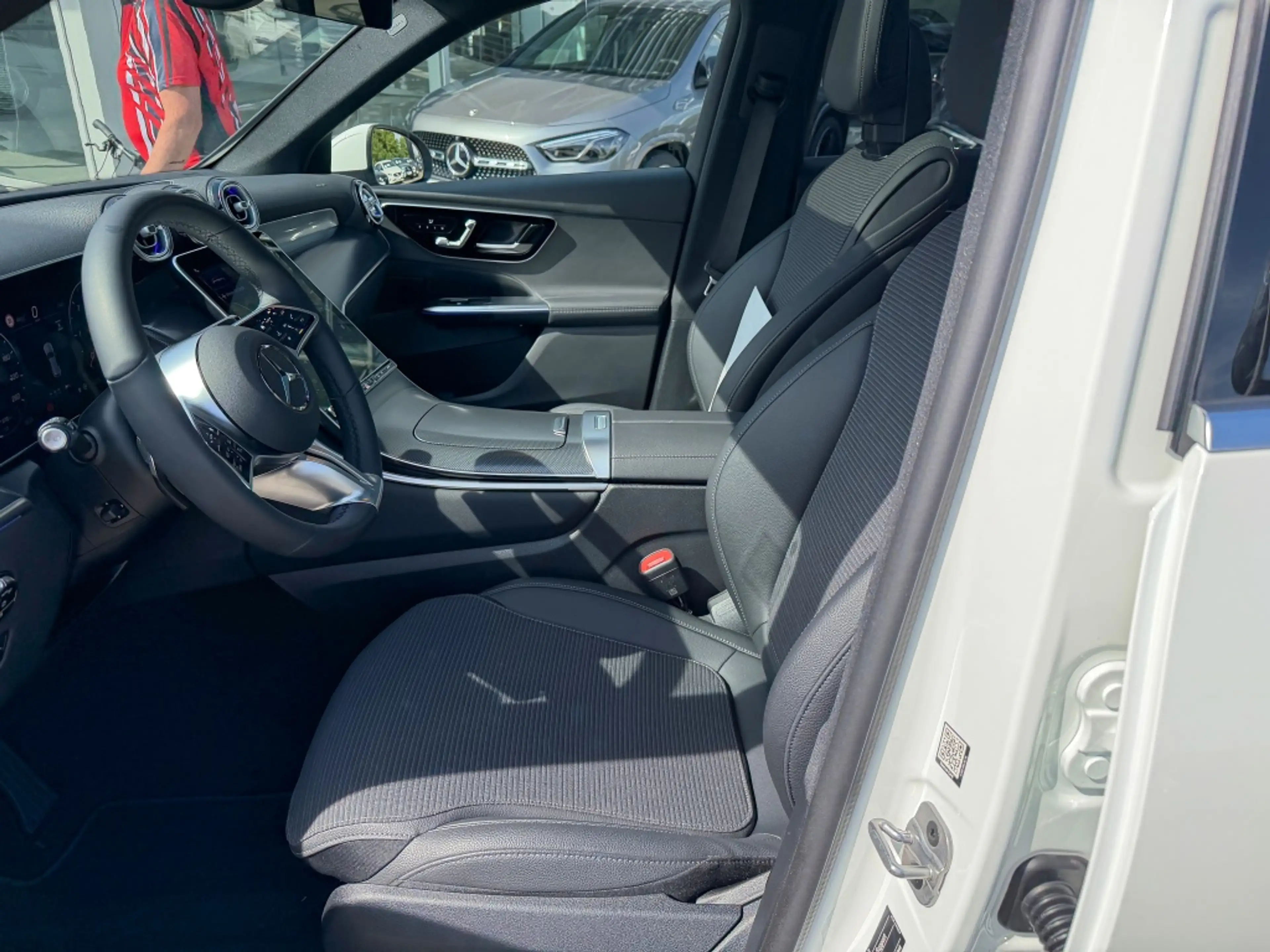 Mercedes-Benz GLC 220 d Edition Avantgarde 4M WinterP+M&S 18" — photo 9
