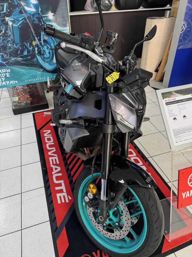 Yamaha MT-09 Gris - 2