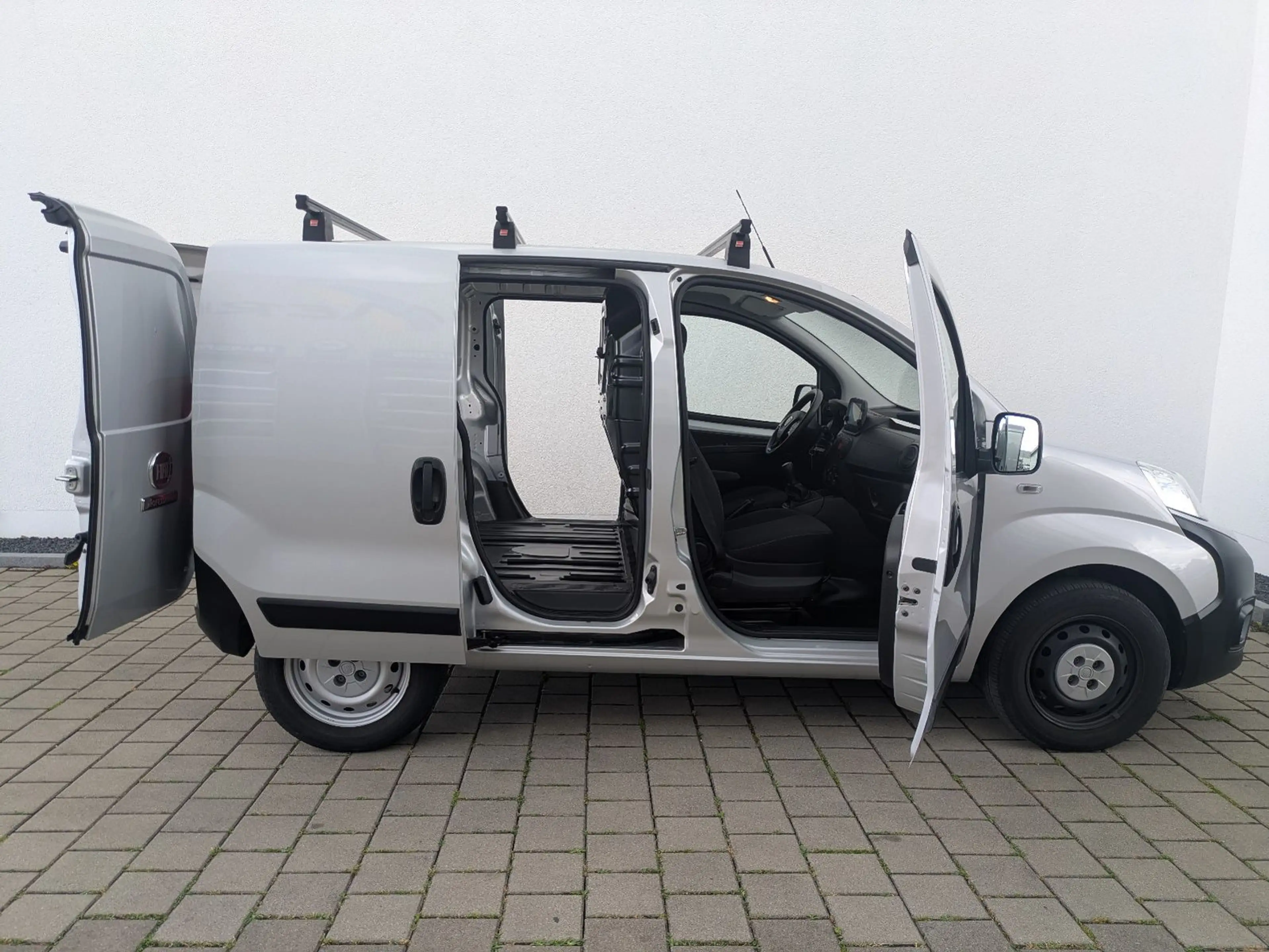 Fiat Fiorino SX Klima Navi 2xSchiebetür Dachträger