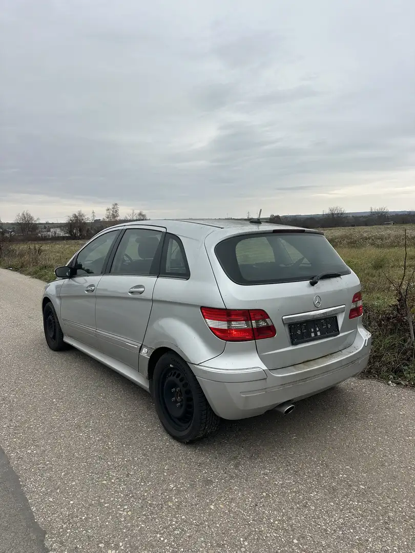 Mercedes-Benz B 200 - 2