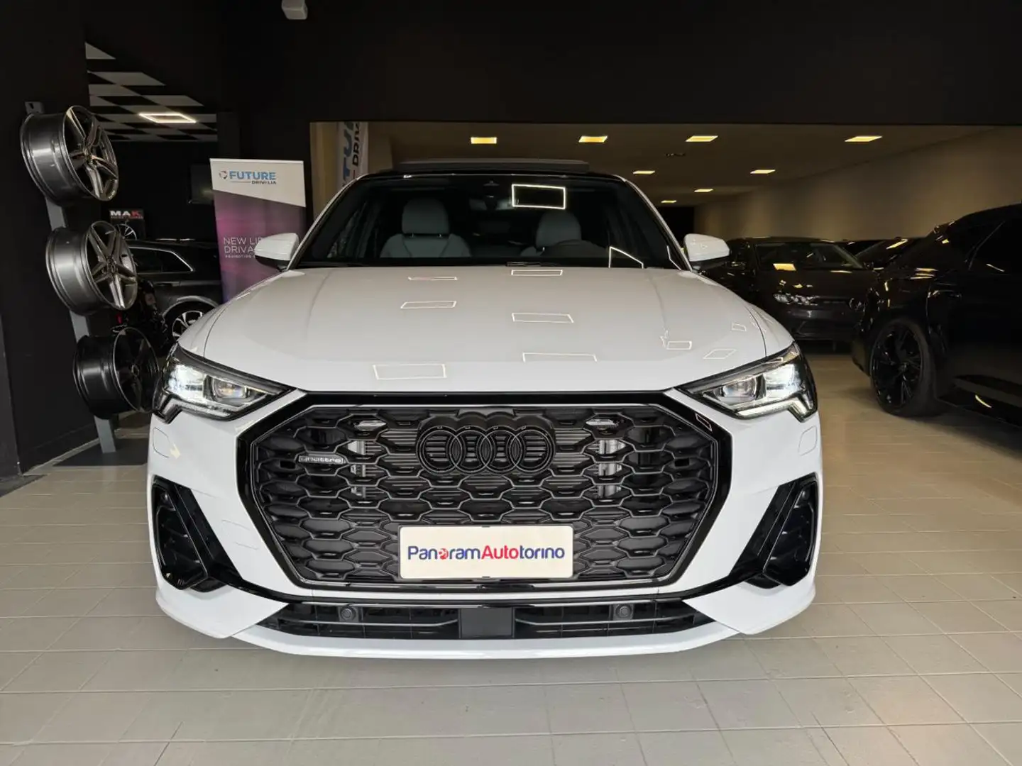 Audi Q3 SPB 40 TDI quattro S tronic S line edition Bianco - 2